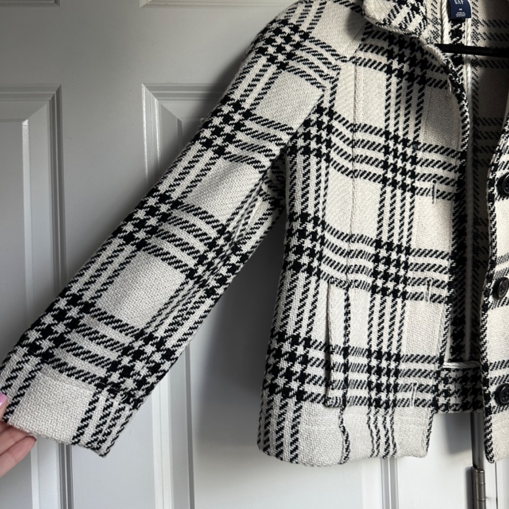 Gap Jacket - Picture 3 of 5